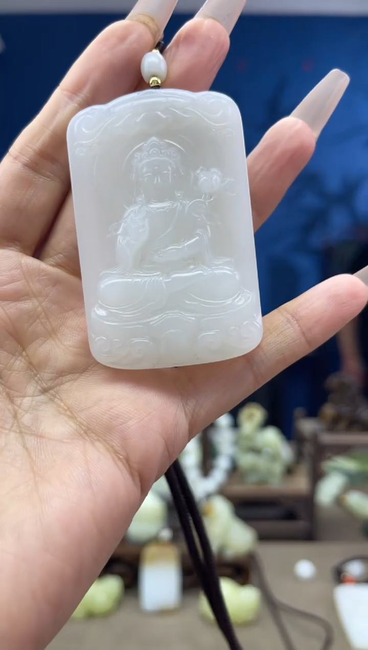 和田玉未镶嵌颈饰1