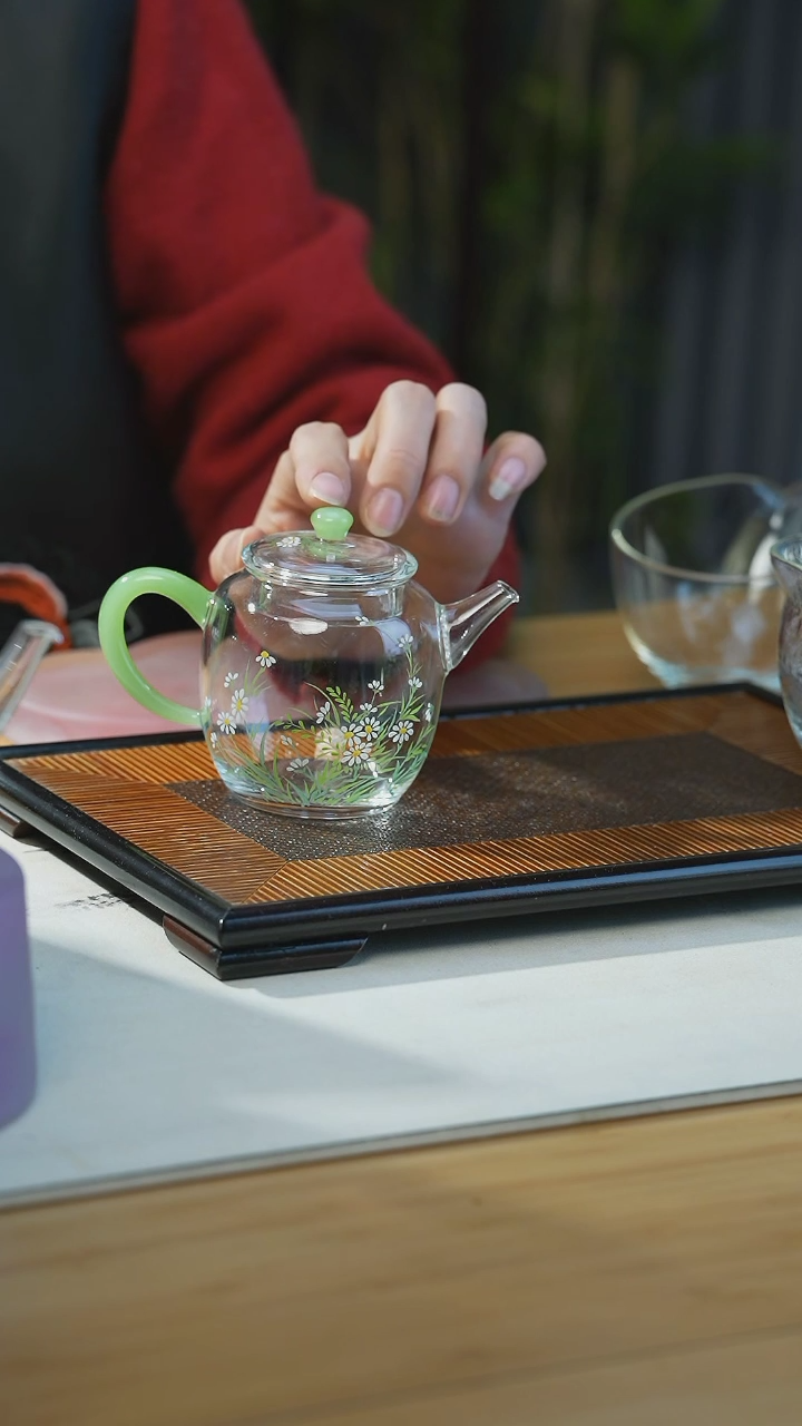 【闪购商品】玉见手绘小雏菊玉秀茶壶