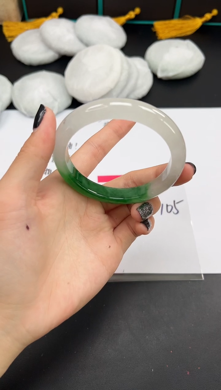 精品手镯礼盒装，一物一拍：105