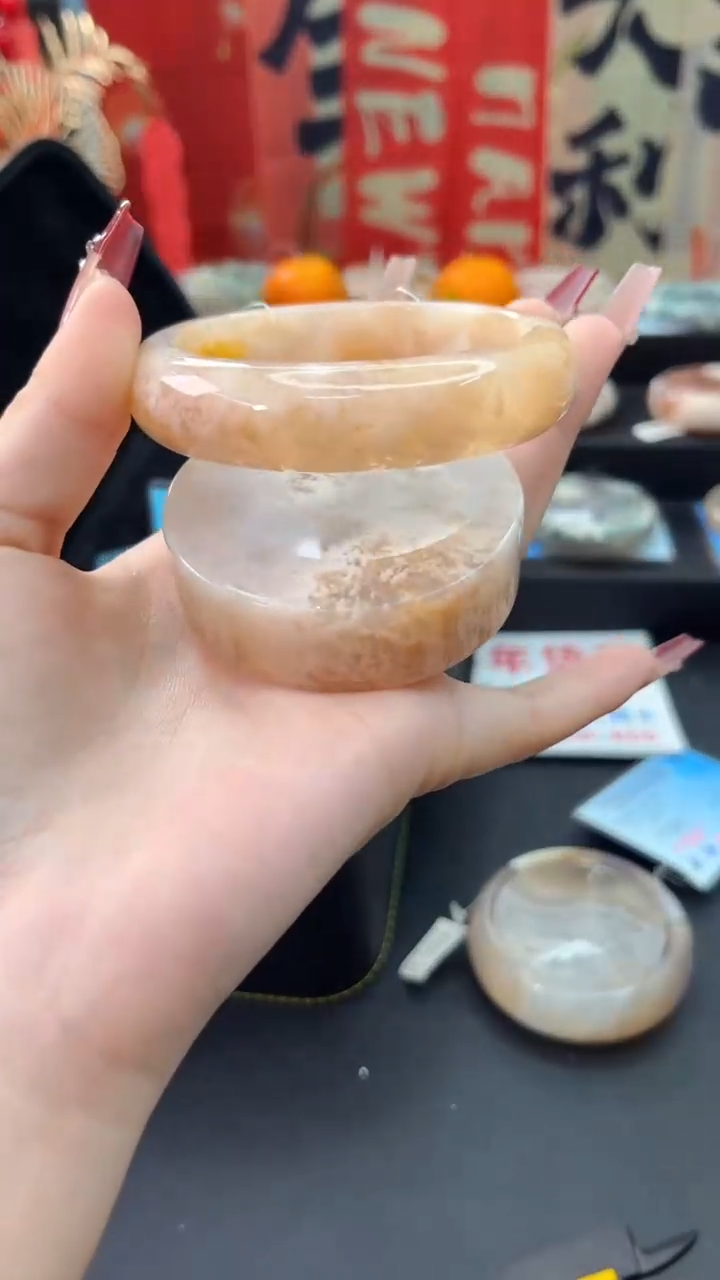【闪购商品】石英质玉手镯未镶嵌赠送镯心（59圈口）