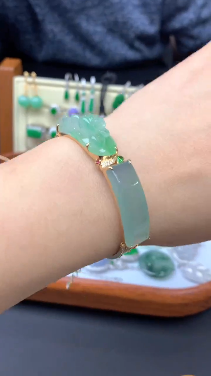 【闪购商品】翡翠手镯18K金镶嵌306-天然翡翠