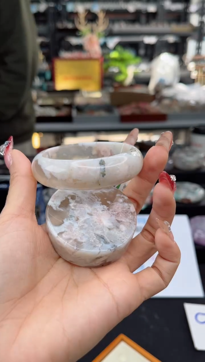 【闪购商品】石英质玉手镯未镶嵌54圈口（不退不换）1567091