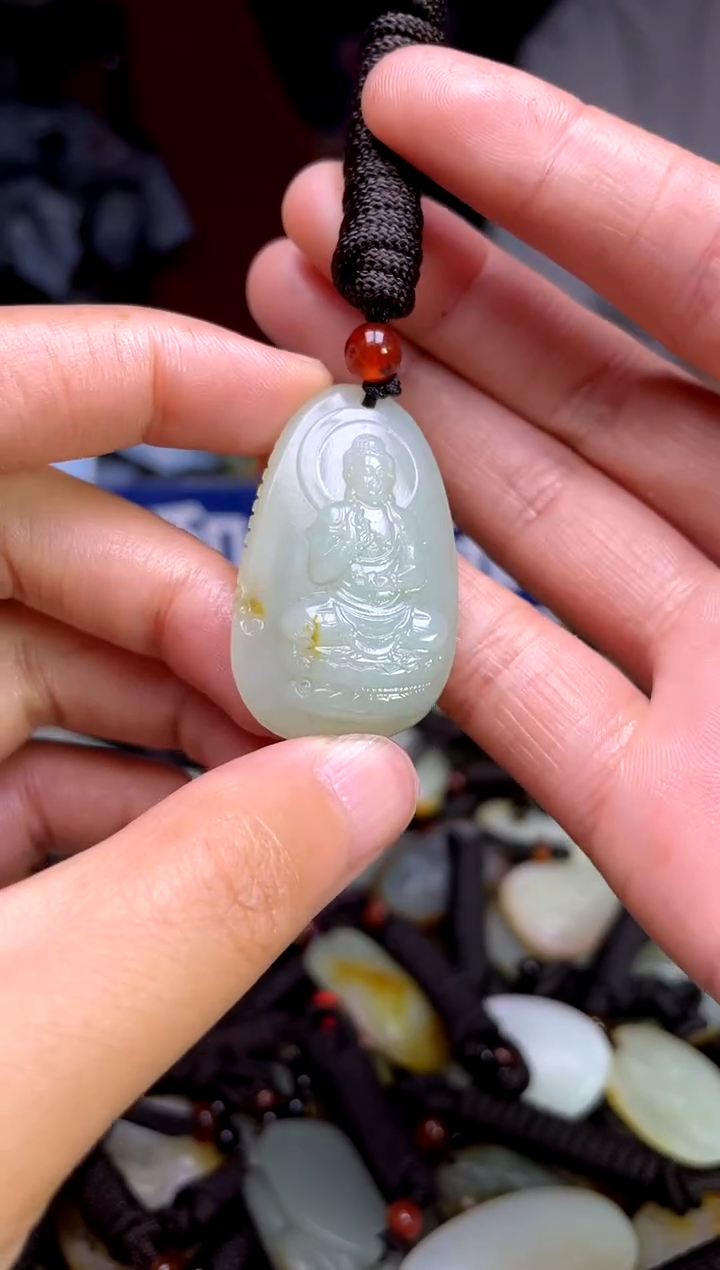 和田玉未镶嵌颈饰1