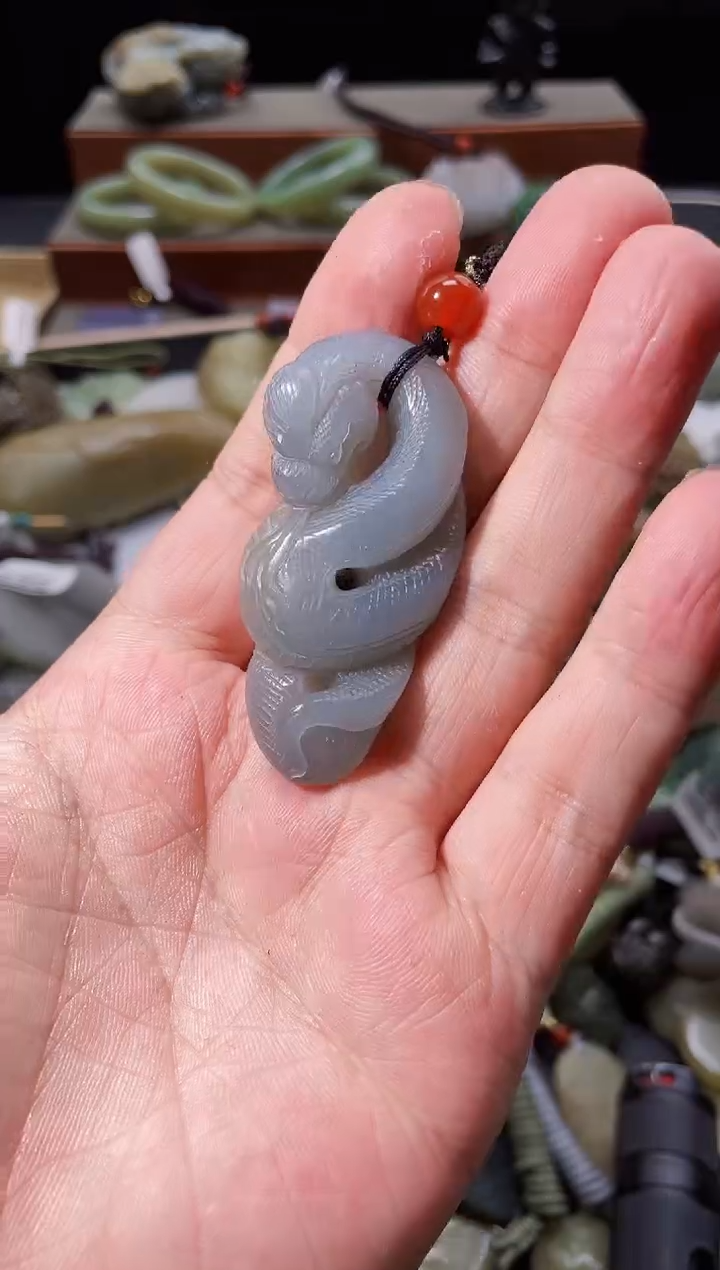 和田玉未镶嵌颈饰拍一发一