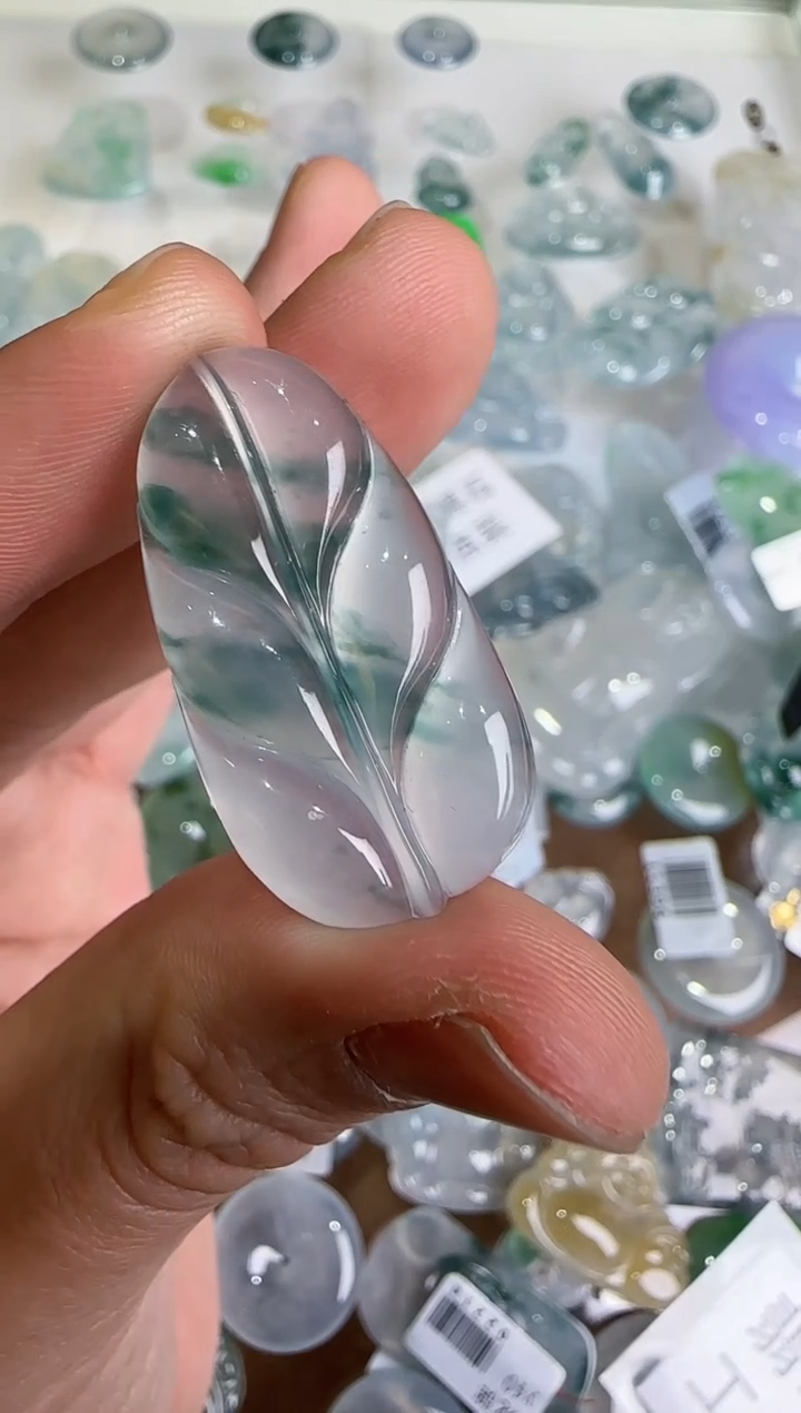 【闪购商品】翡翠吊坠(不含链)未镶嵌   