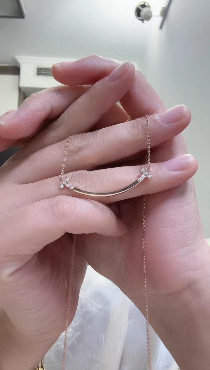 【闪购商品】钻石颈饰18K金镶嵌多样性发货发其一