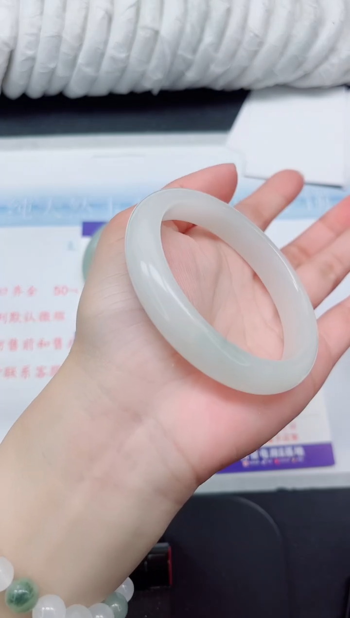 【闪购商品】石英质玉手镯未镶嵌280#57.2