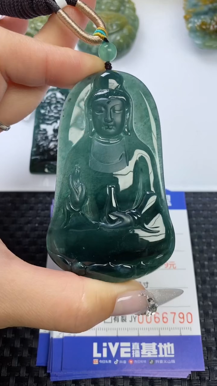 【闪购商品】翡翠颈饰未镶嵌1111111111111111