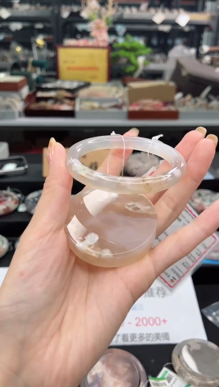 【闪购商品】石英质玉手镯未镶嵌55圈口（赠品镯心）3441717