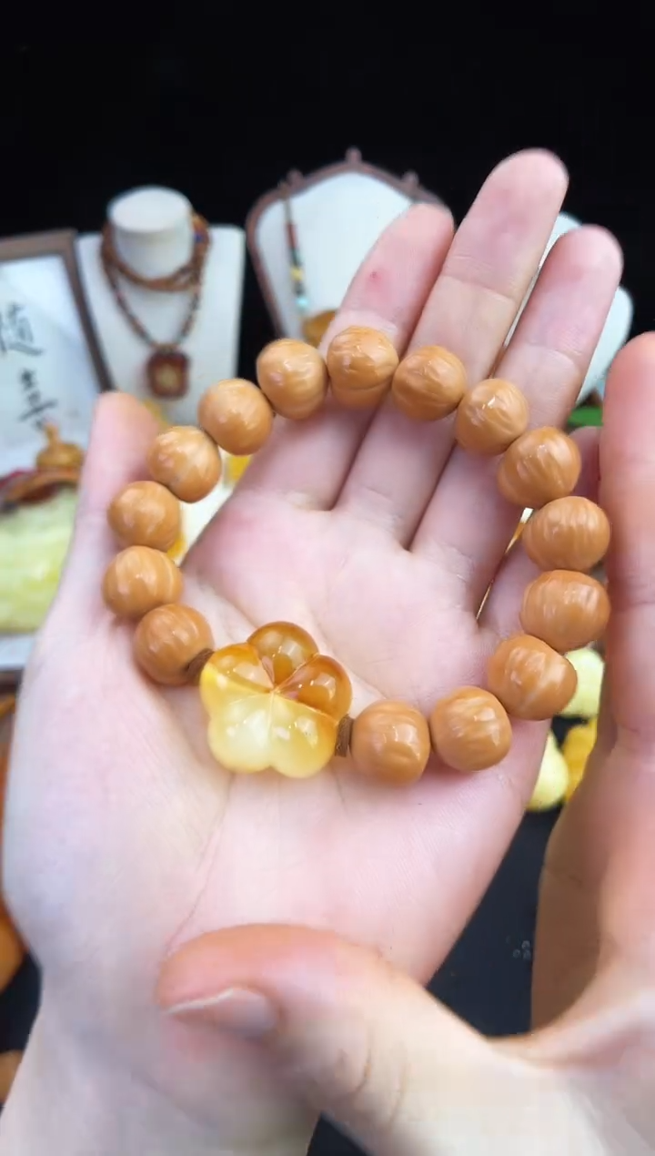 琥珀未镶嵌珠宝奇石柒月