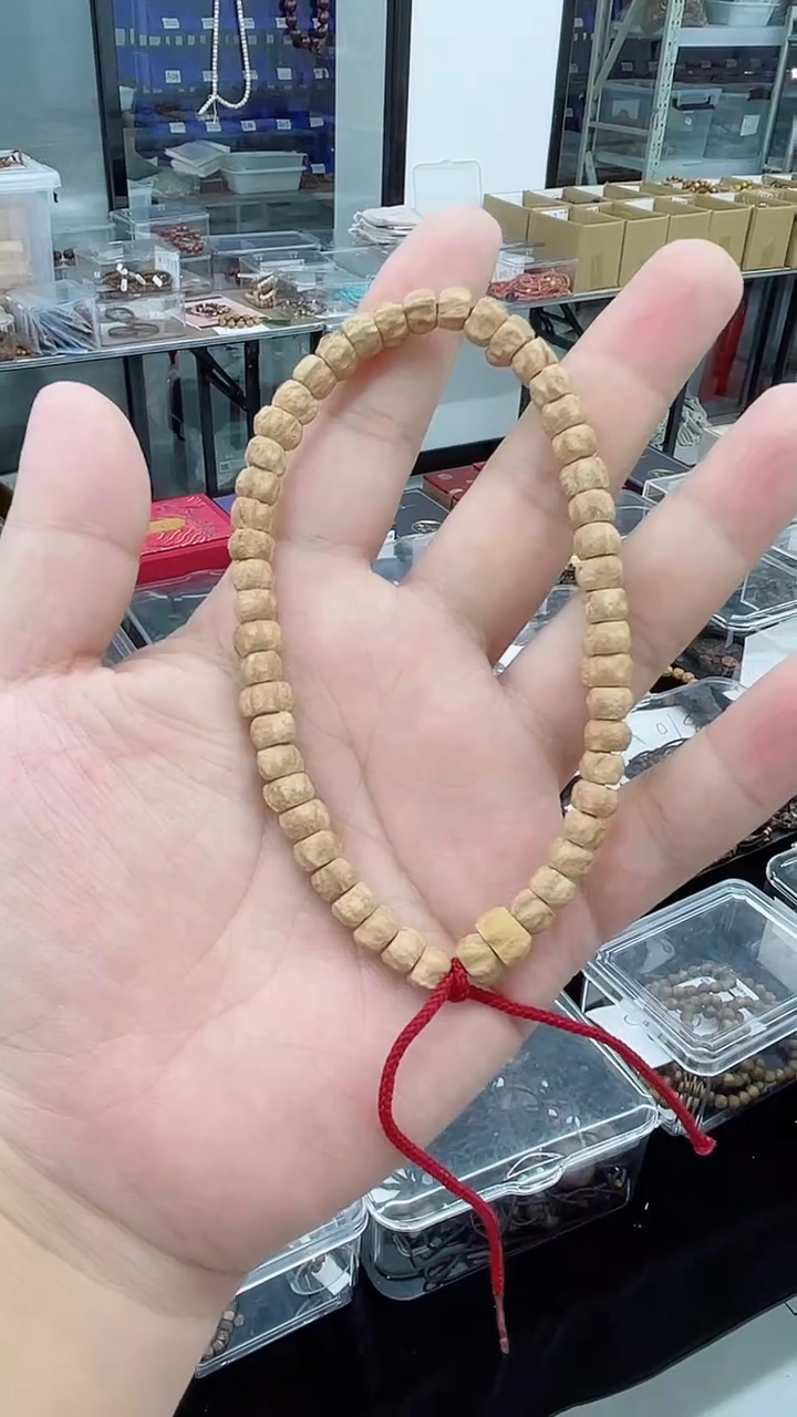 非洲檀香无事牌百香籽