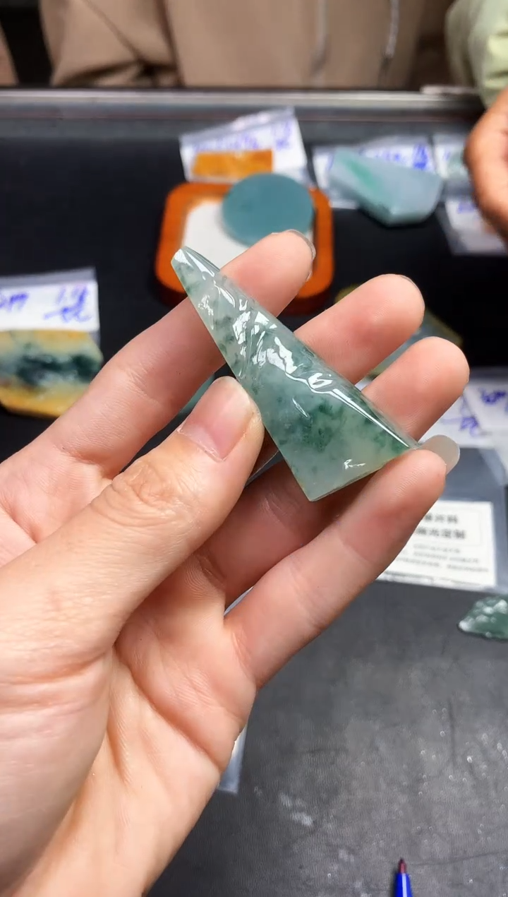 【闪购商品】定制翡翠未镶嵌天然翡翠 不支持7天无理由