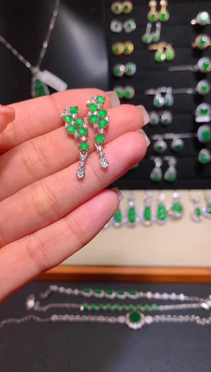 【闪购商品】翡翠耳饰银S925镶嵌耳坠