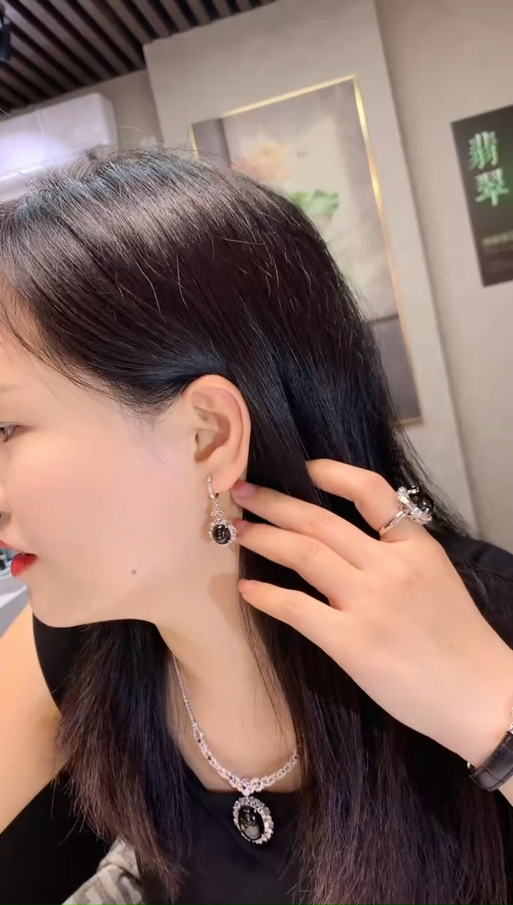 【闪购商品】翡翠耳饰18K金镶嵌D67 翡翠