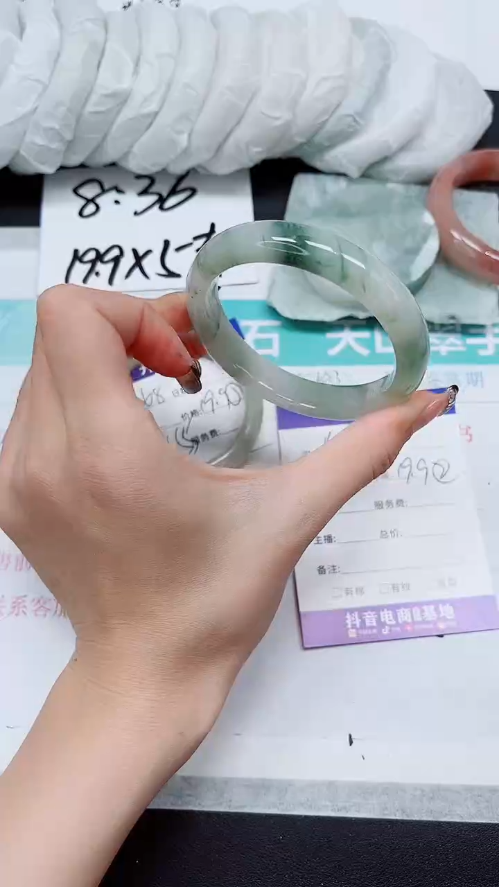 【闪购商品】石英质玉手镯未镶嵌A169-58/59