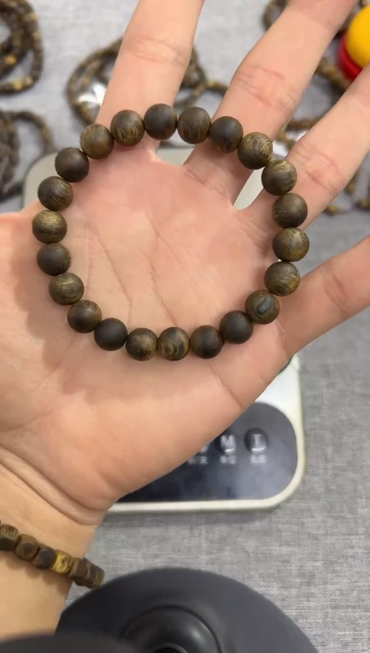 【闪购商品】沉香手串09圆珠单圈8克+ 多样性发其一