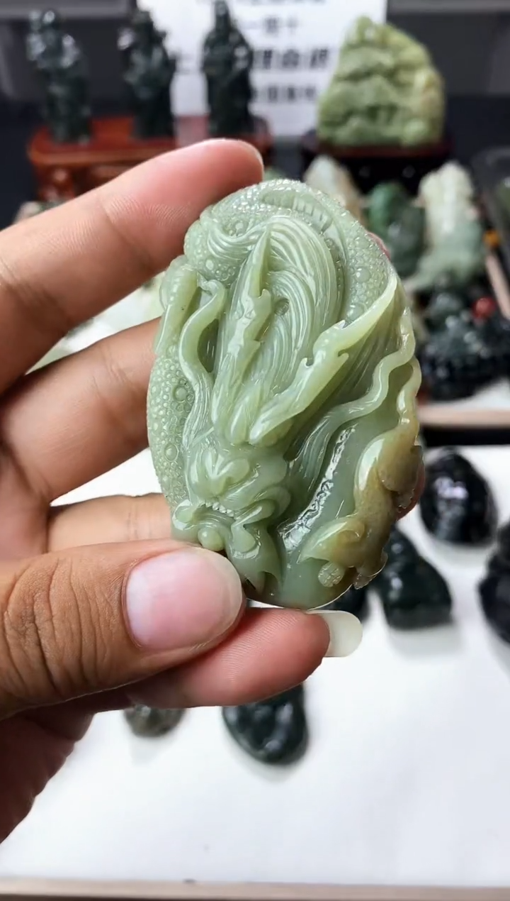 颈饰未镶嵌和田玉1