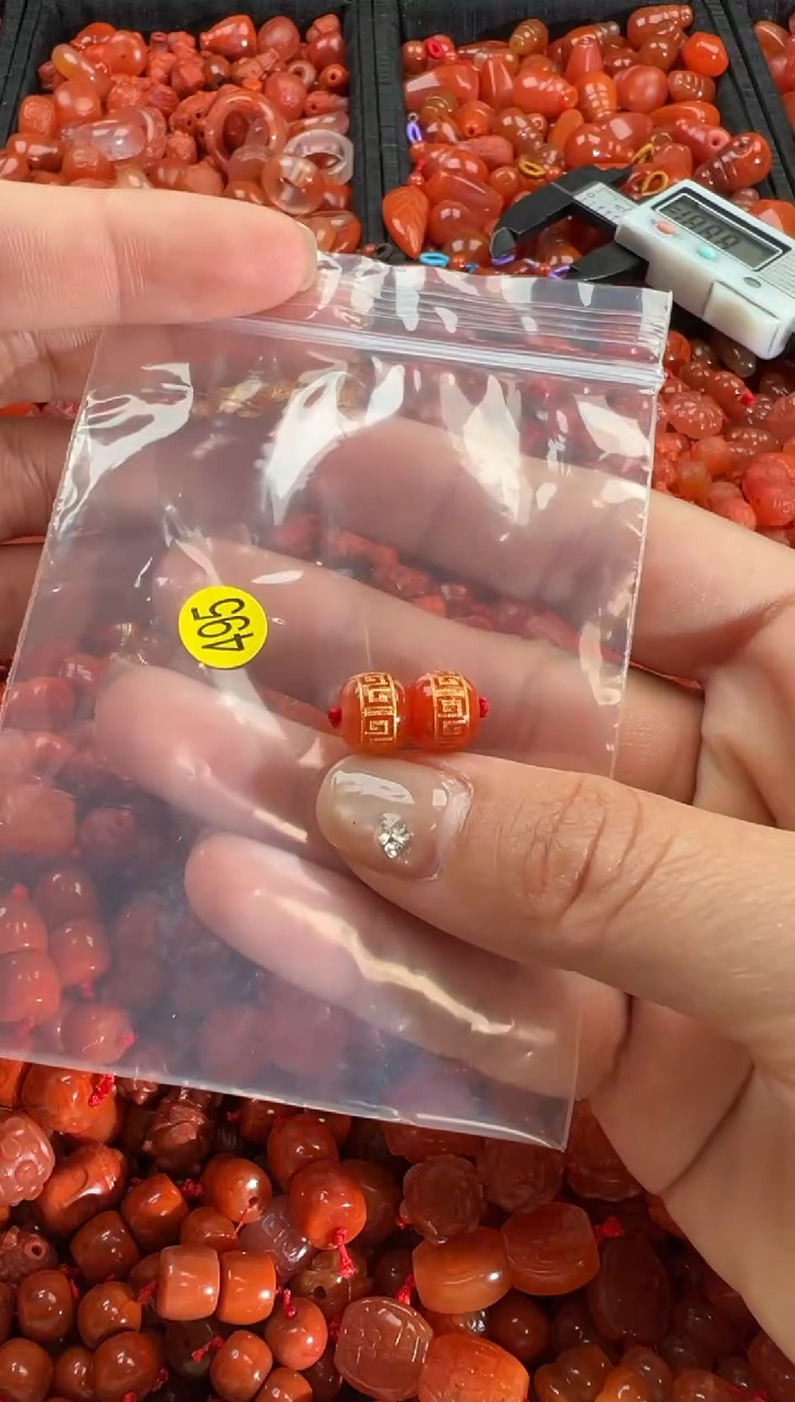 【闪购商品】南红玛瑙颈饰未镶嵌1