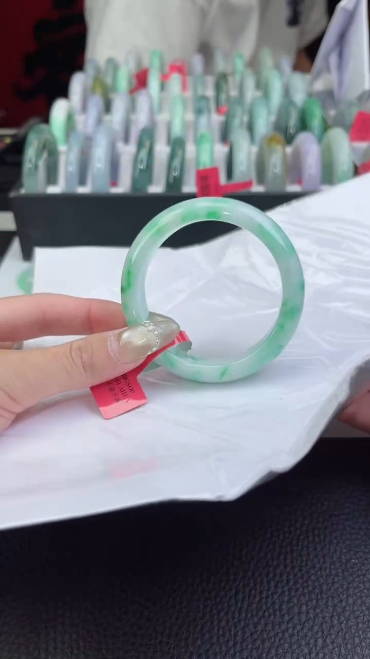 【闪购商品】翡翠手镯未镶嵌翡翠手镯