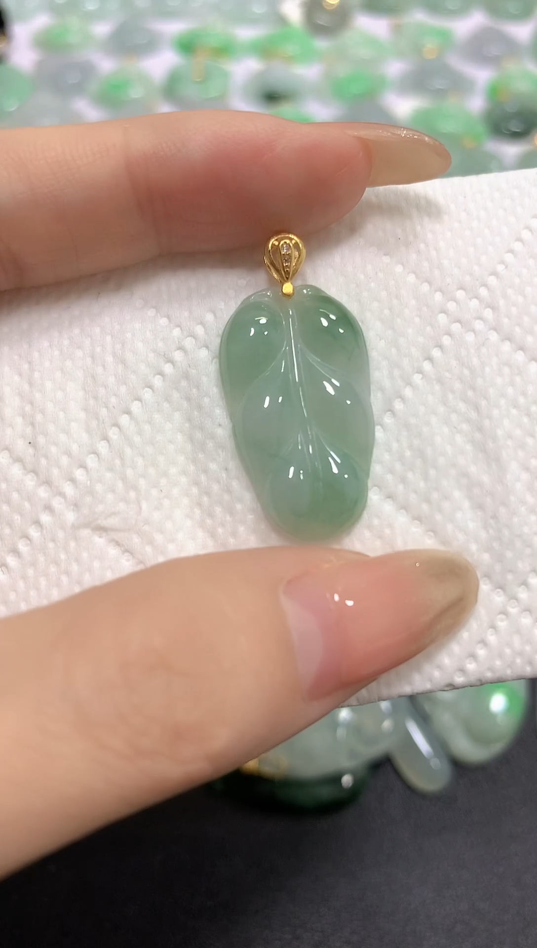 颈饰未镶嵌翡翠A货