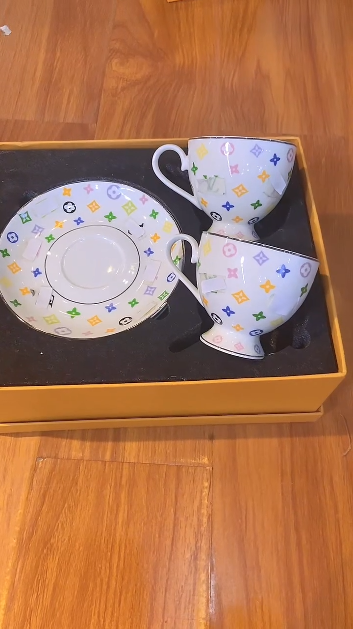 杯鸿辉家品牌瓷器，京东包邮！