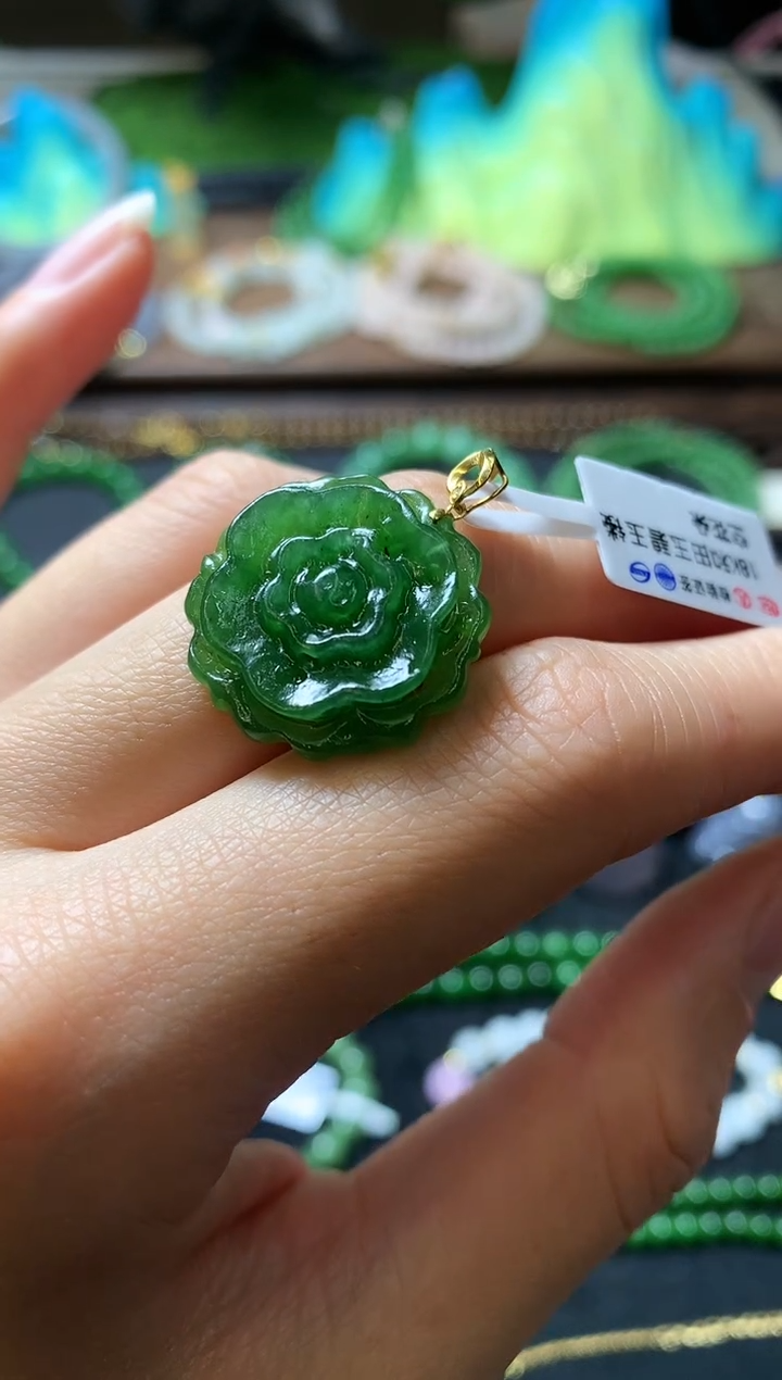 【闪购商品】和田玉颈饰18K金镶嵌吊坠