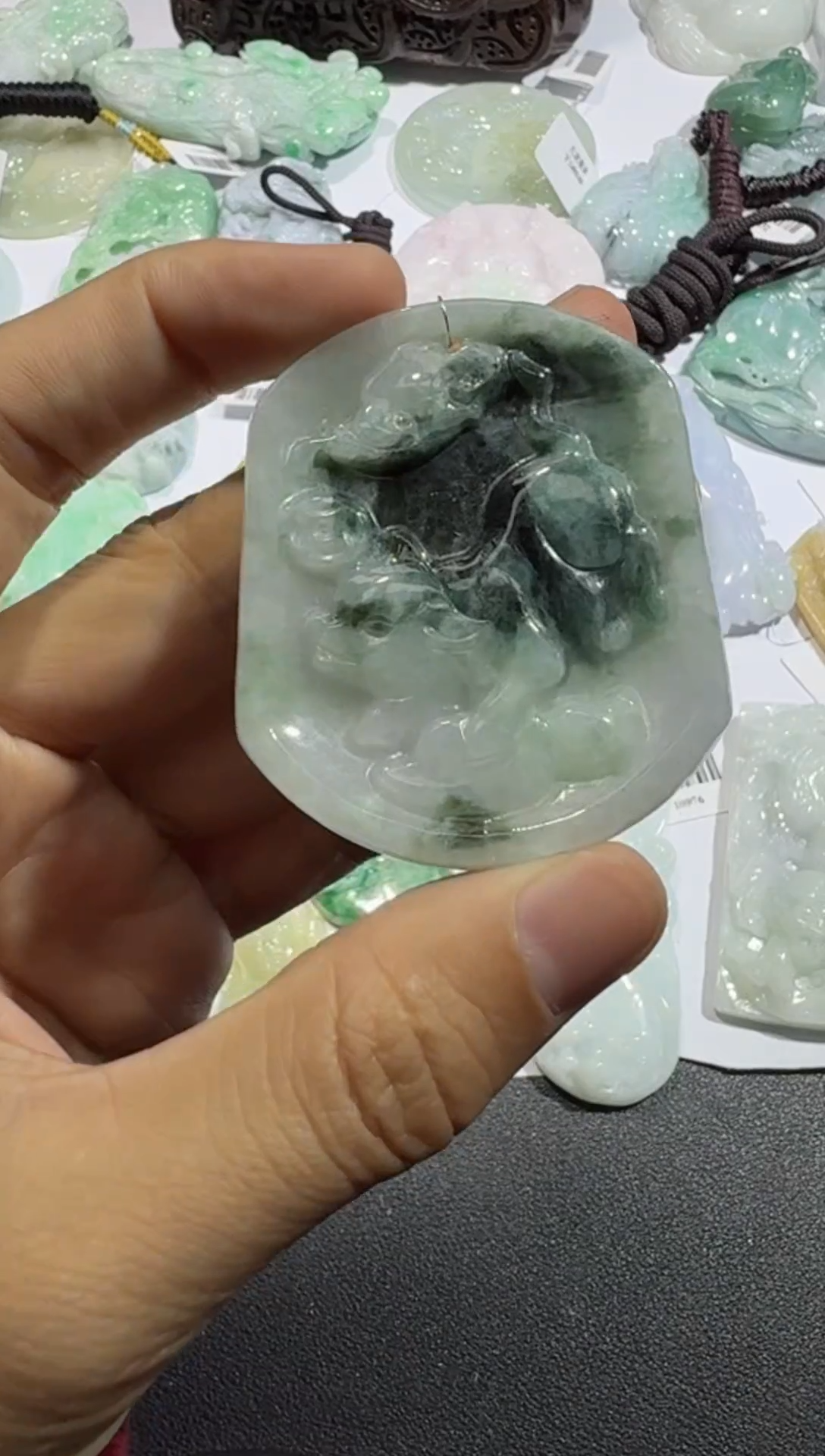 【闪购商品】翡翠颈饰未镶嵌00009657