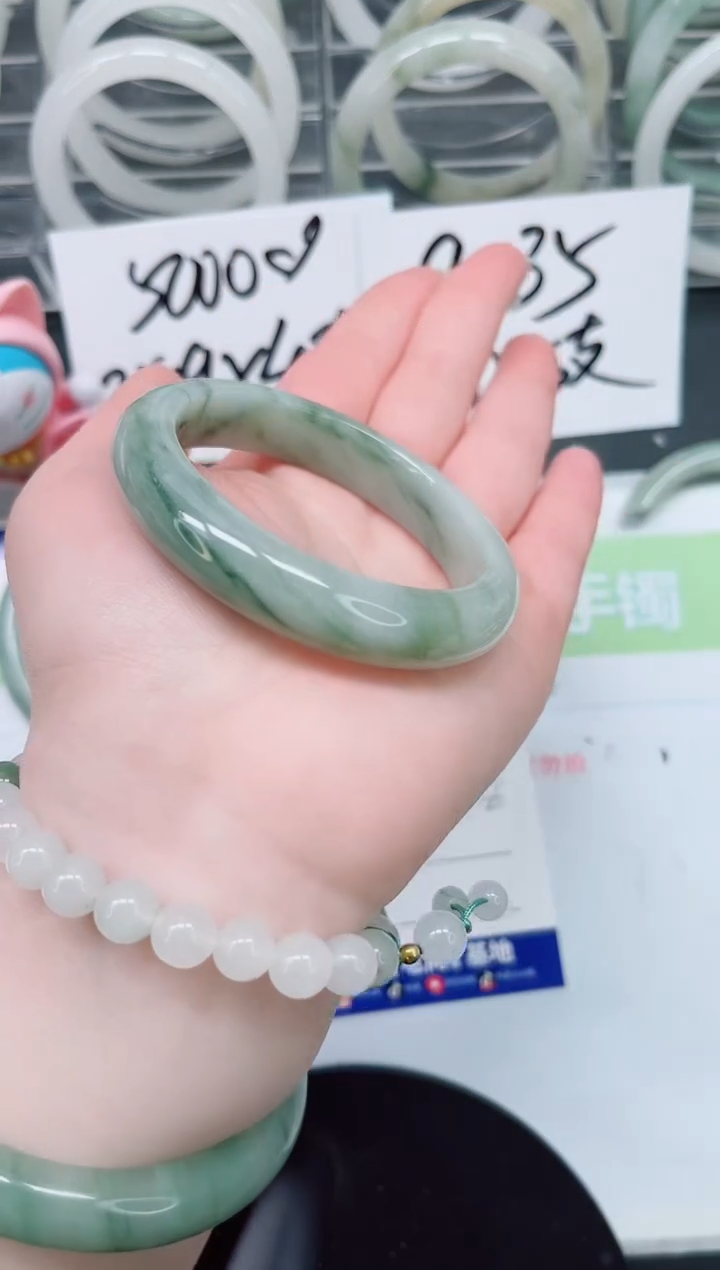 【闪购商品】石英质玉手镯未镶嵌a32