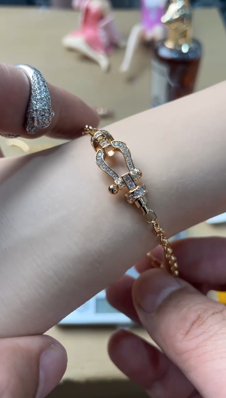 瓷片嘉荣当康大姐fu的总铺