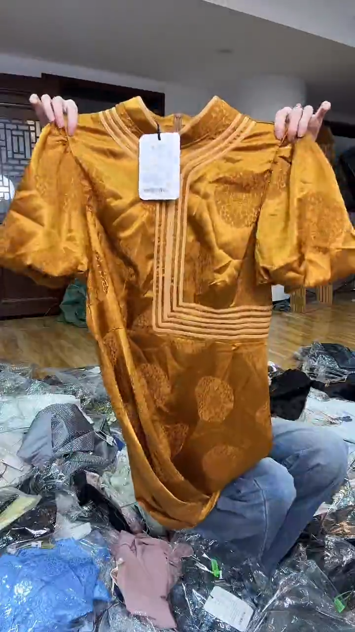 2XL码    125-135斤   裙子