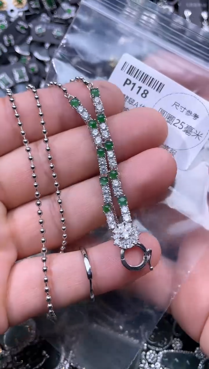 【闪购商品】翡翠颈饰未镶嵌P118项链