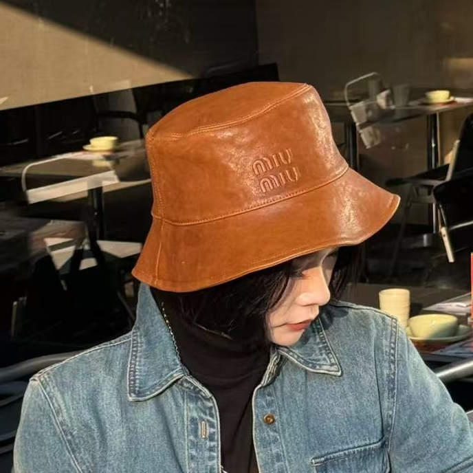 全新未使用 MIU MIU/缪缪 字母装饰渔夫帽/L