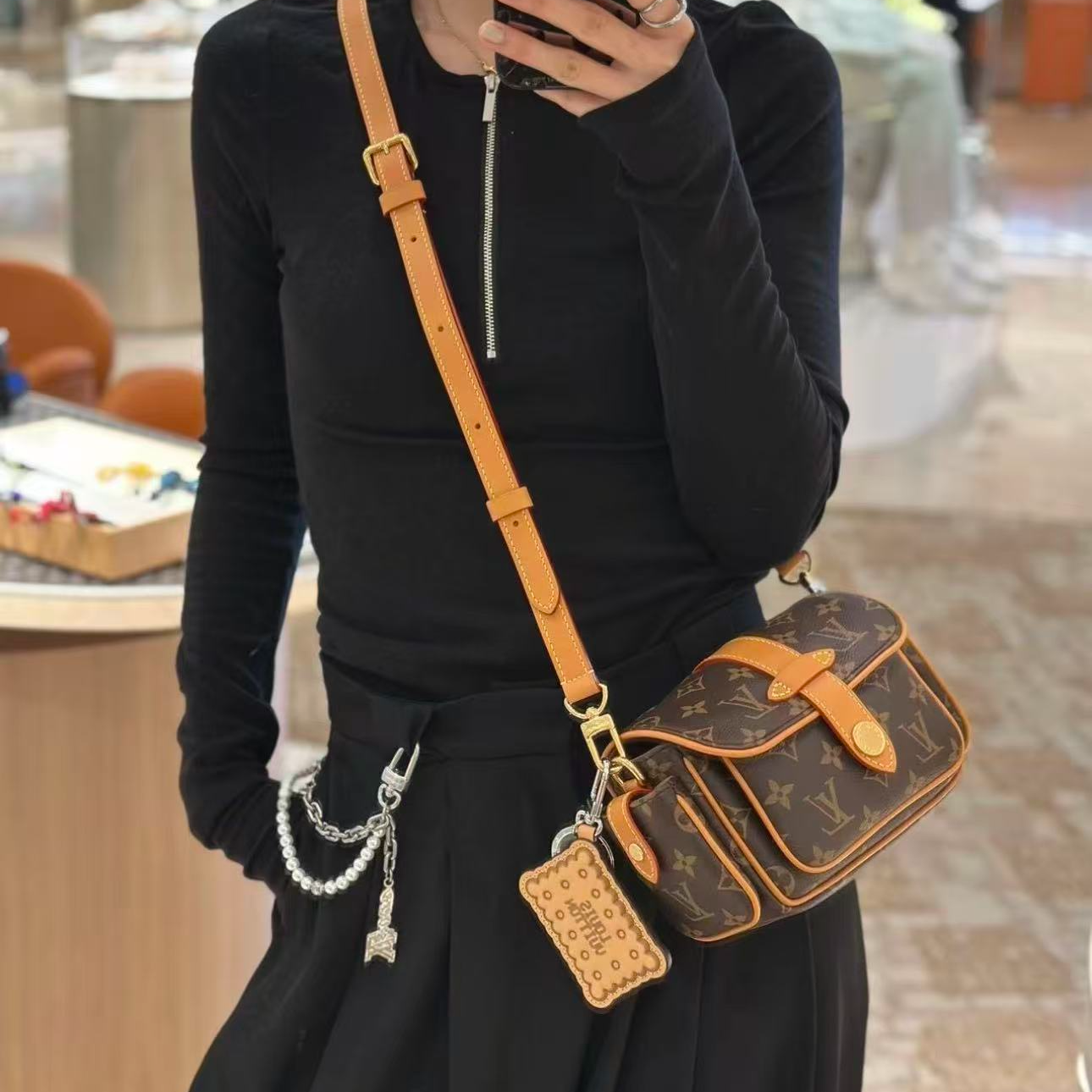 未使用 LouisVuitton/路易威登 老花cargo mini相机包 18808190