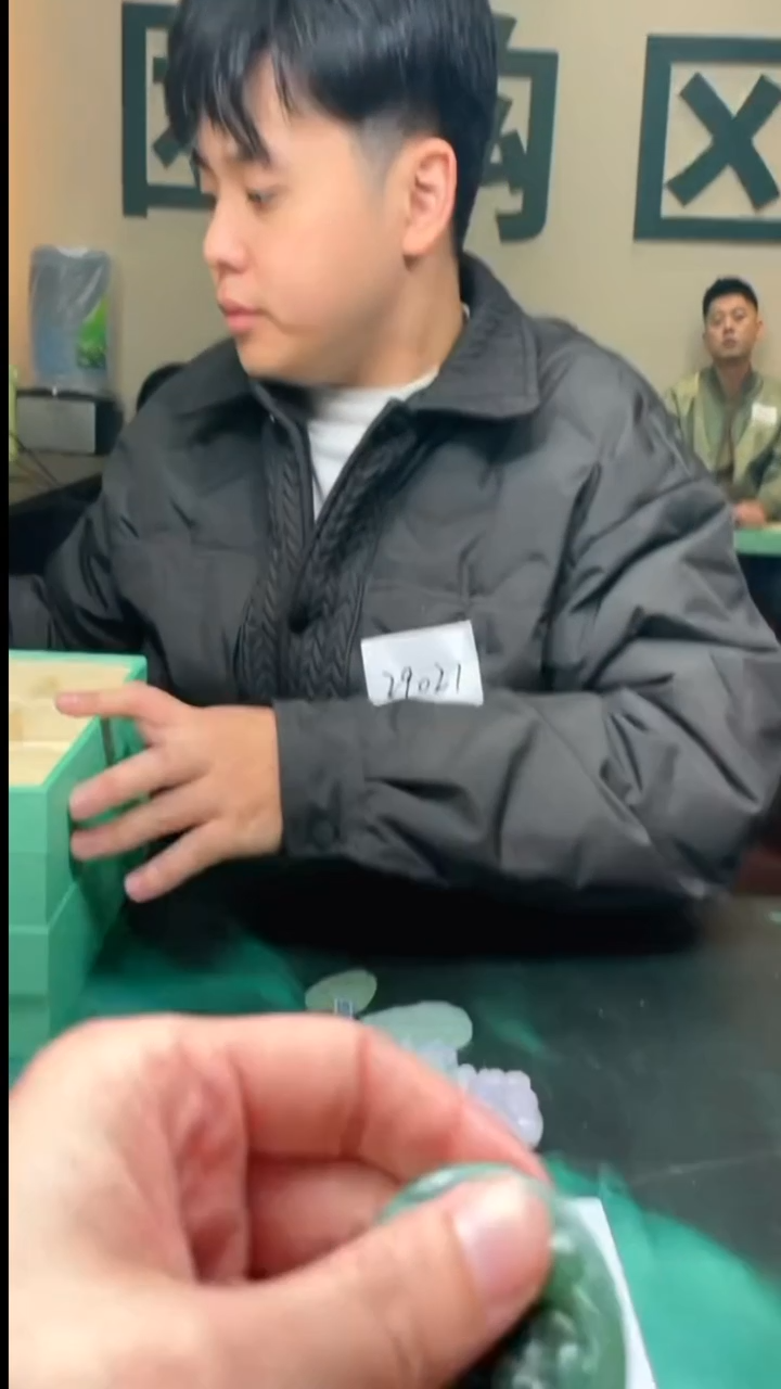 【闪购商品】定制翡翠未镶嵌毛货-不退不换-