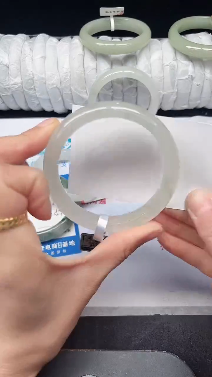 未镶嵌手镯石英质玉261-58/59