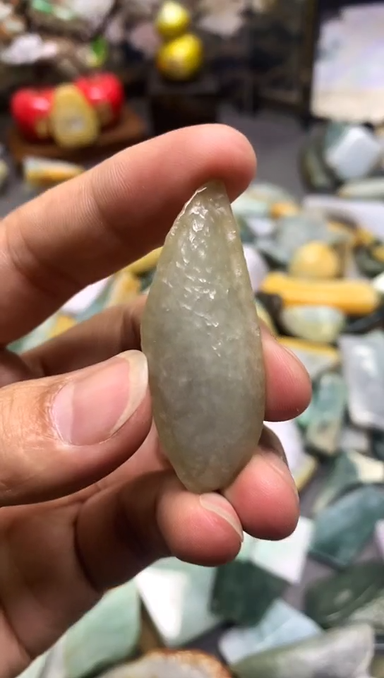 【闪购商品】翡翠耳饰未镶嵌天然翡翠A货