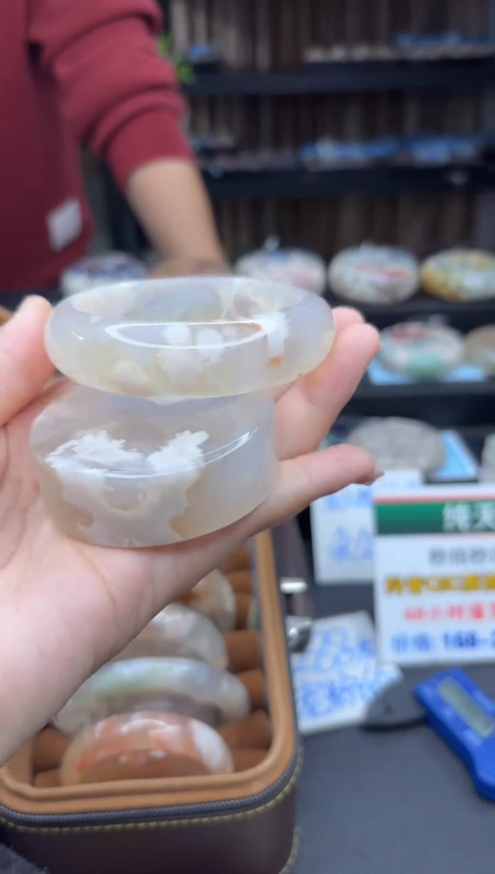 【闪购商品】石英质玉手镯未镶嵌889（58圈赠送镯心）