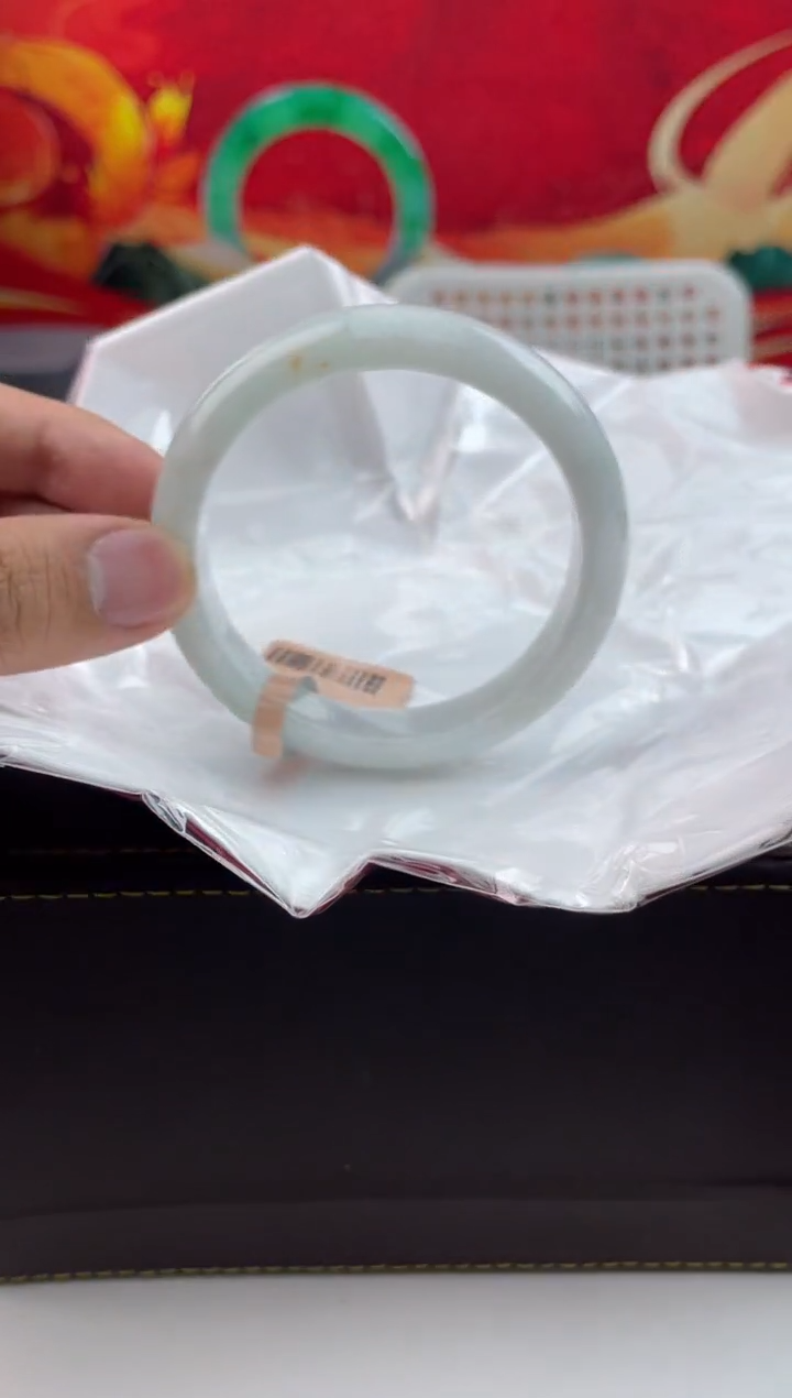 【闪购商品】翡翠手镯未镶嵌翡翠手镯（微瑕）9