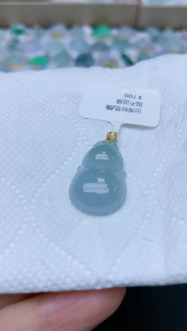 翡翠18K金镶嵌颈饰天然翡翠A货