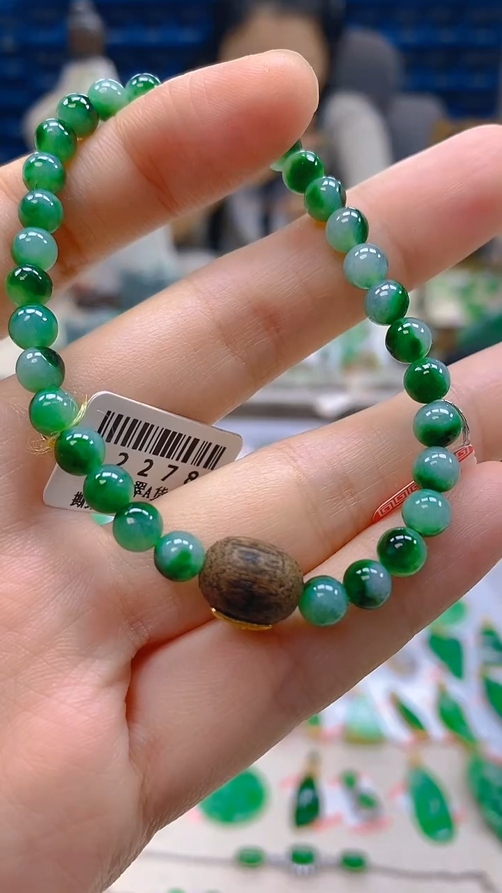 颈饰未镶嵌翡翠新号开播 全场乱卖