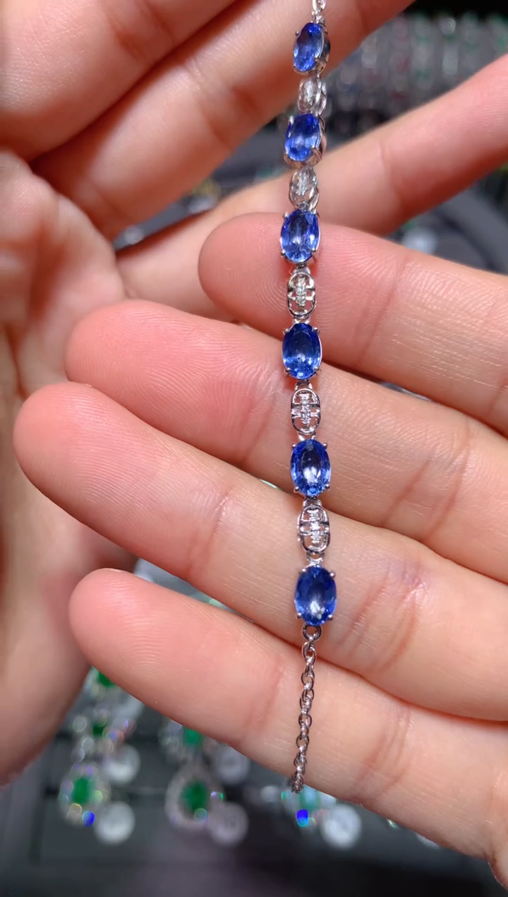 【闪购商品】蓝宝石手链18K金镶嵌4.2CT