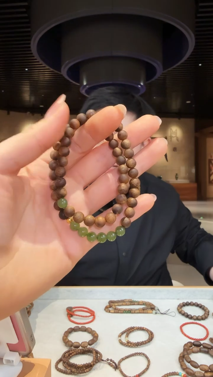 【闪购商品】沉香手串海南莺歌绿棋双圈圆珠