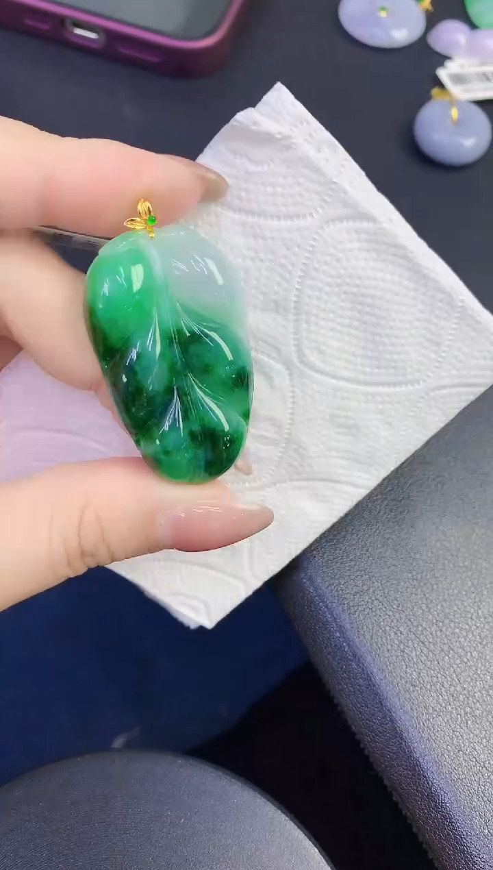 颈饰18K金镶嵌翡翠缅甸天然翡翠a货