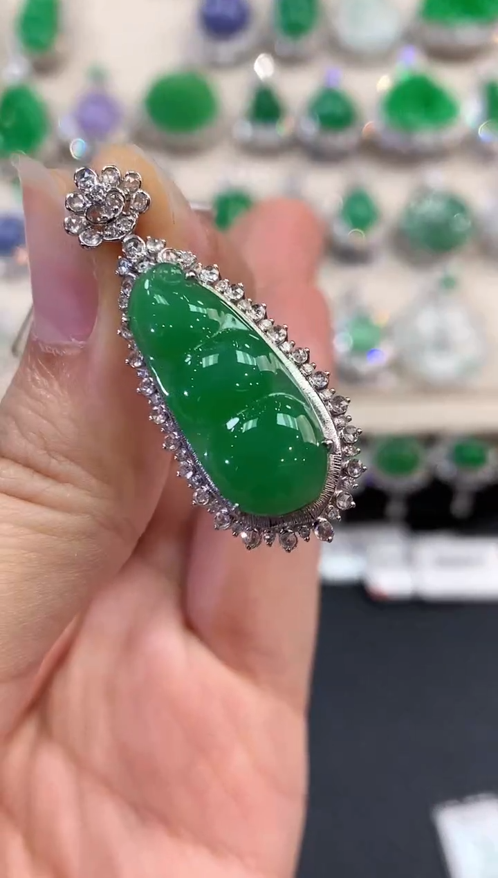 【闪购商品】翡翠吊坠(不含链)18K金镶嵌c110