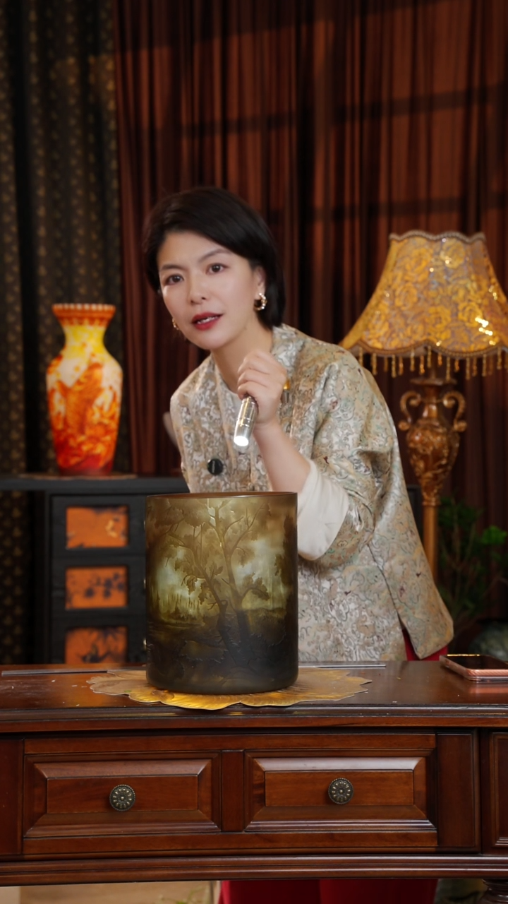 琉璃葛蕾。。。。。。。。。