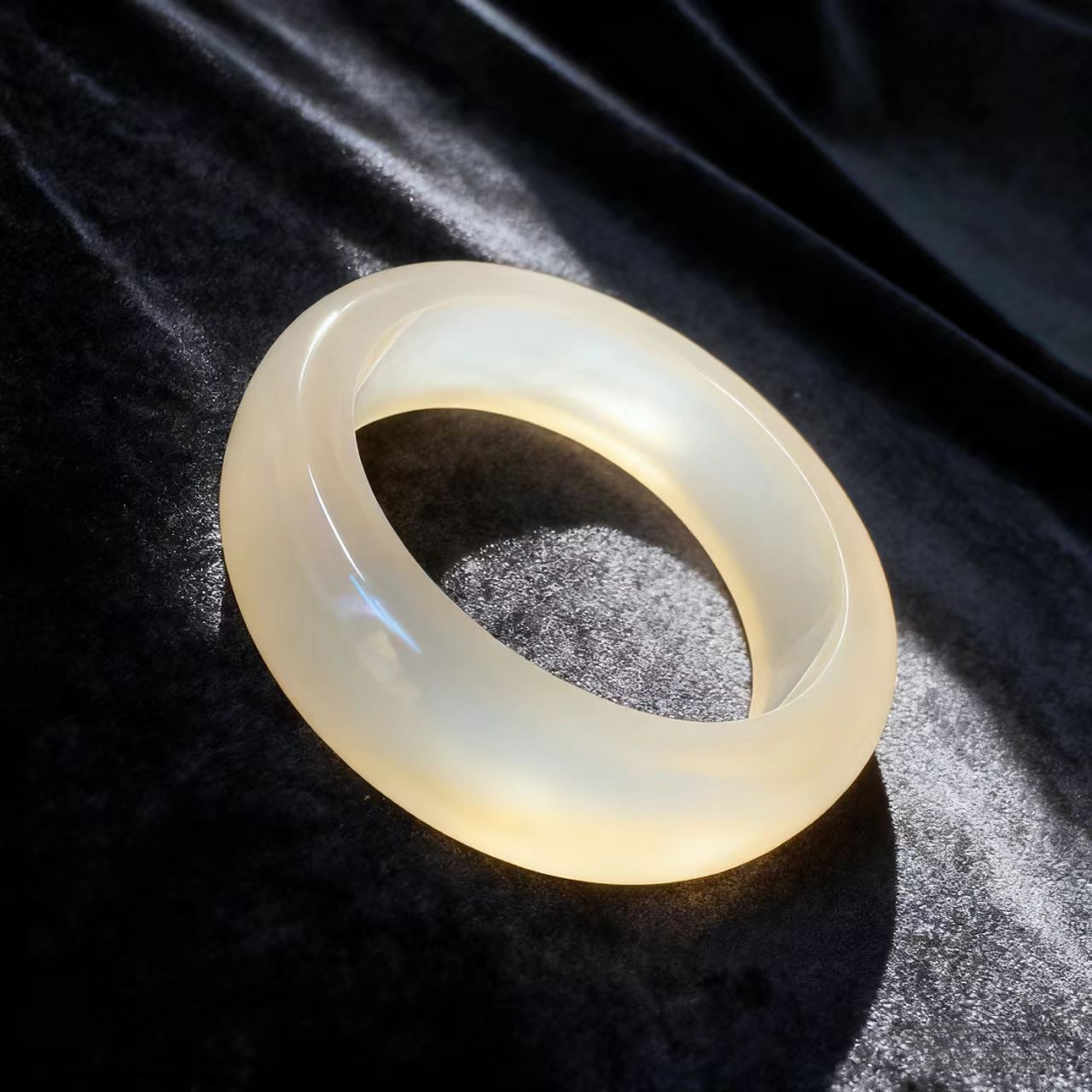 【活动甄选】精美时尚鬓染霜华宽版手镯HM16315