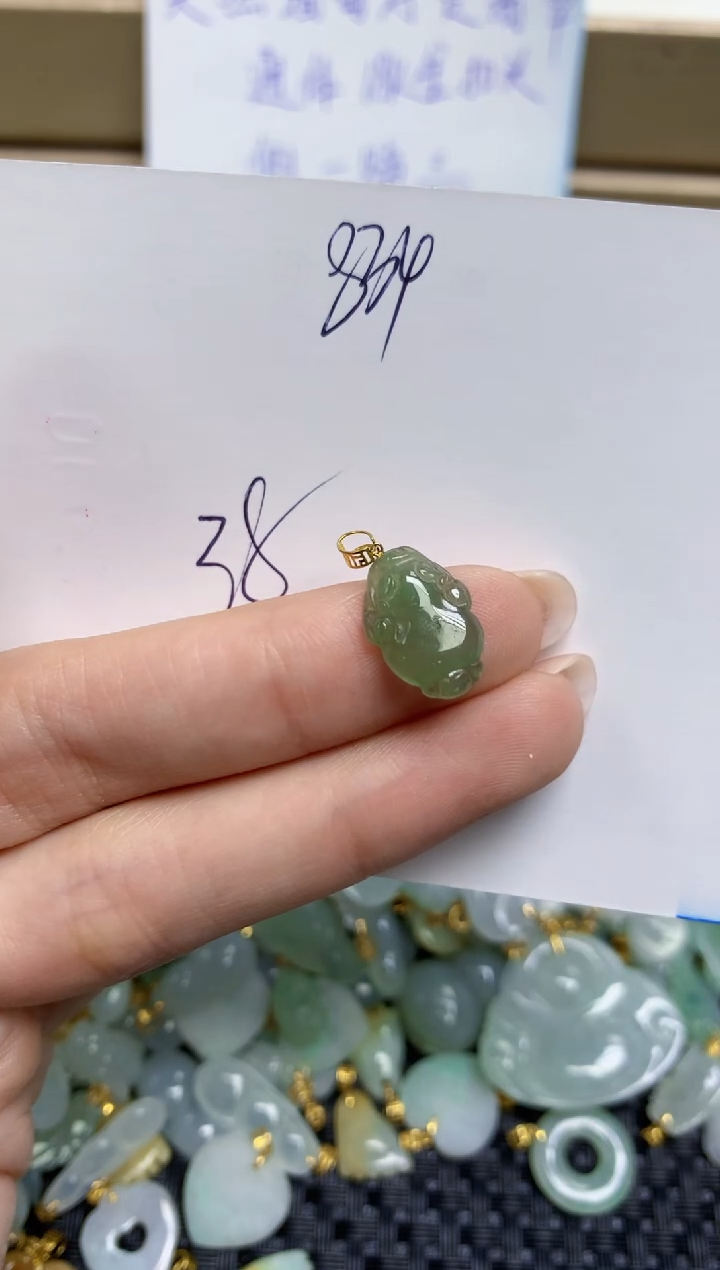 【闪购商品】翡翠颈饰18K金镶嵌天然缅甸A货翡翠