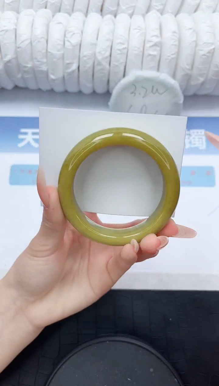 【闪购商品】蛇纹石玉手镯未镶嵌247-55