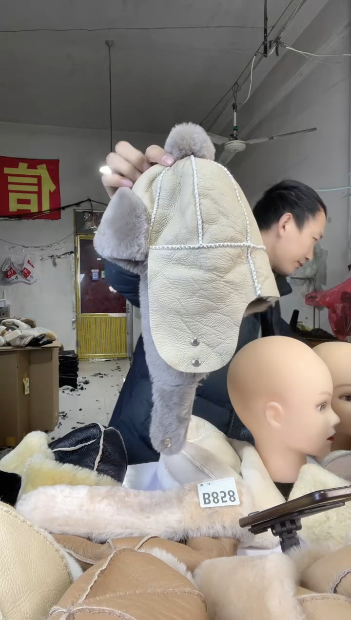绵羊毛儿童帽子  