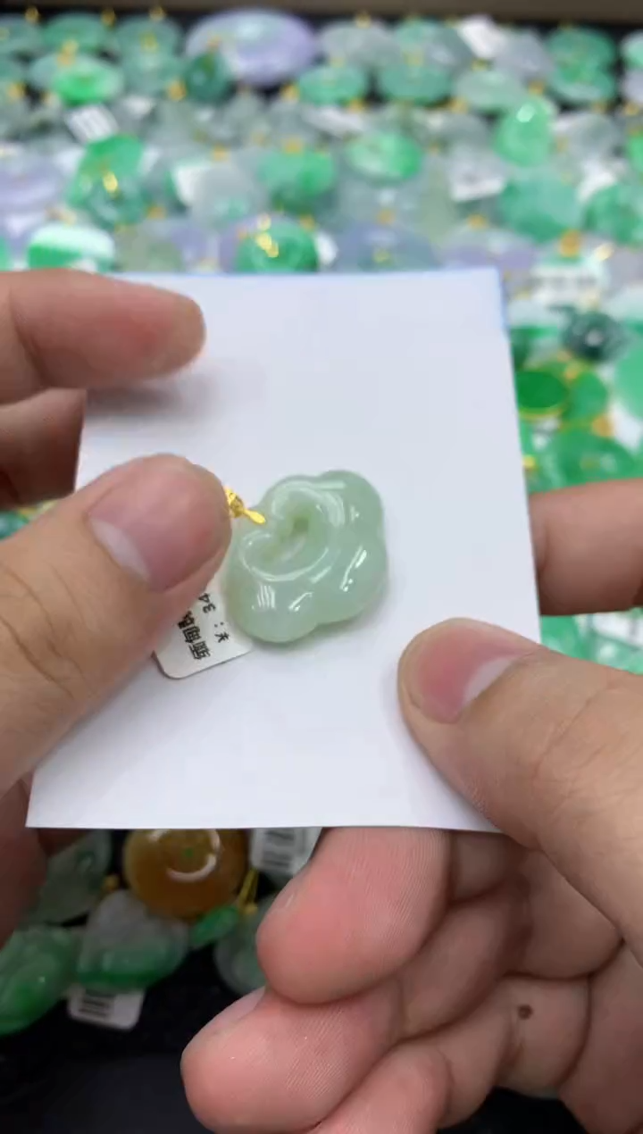 颈饰未镶嵌翡翠天然缅甸翡翠A货